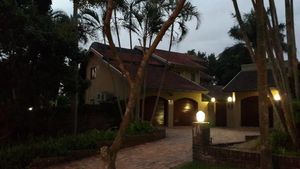 Leatherback Park Hotel Richards Bay Eksteriør billede